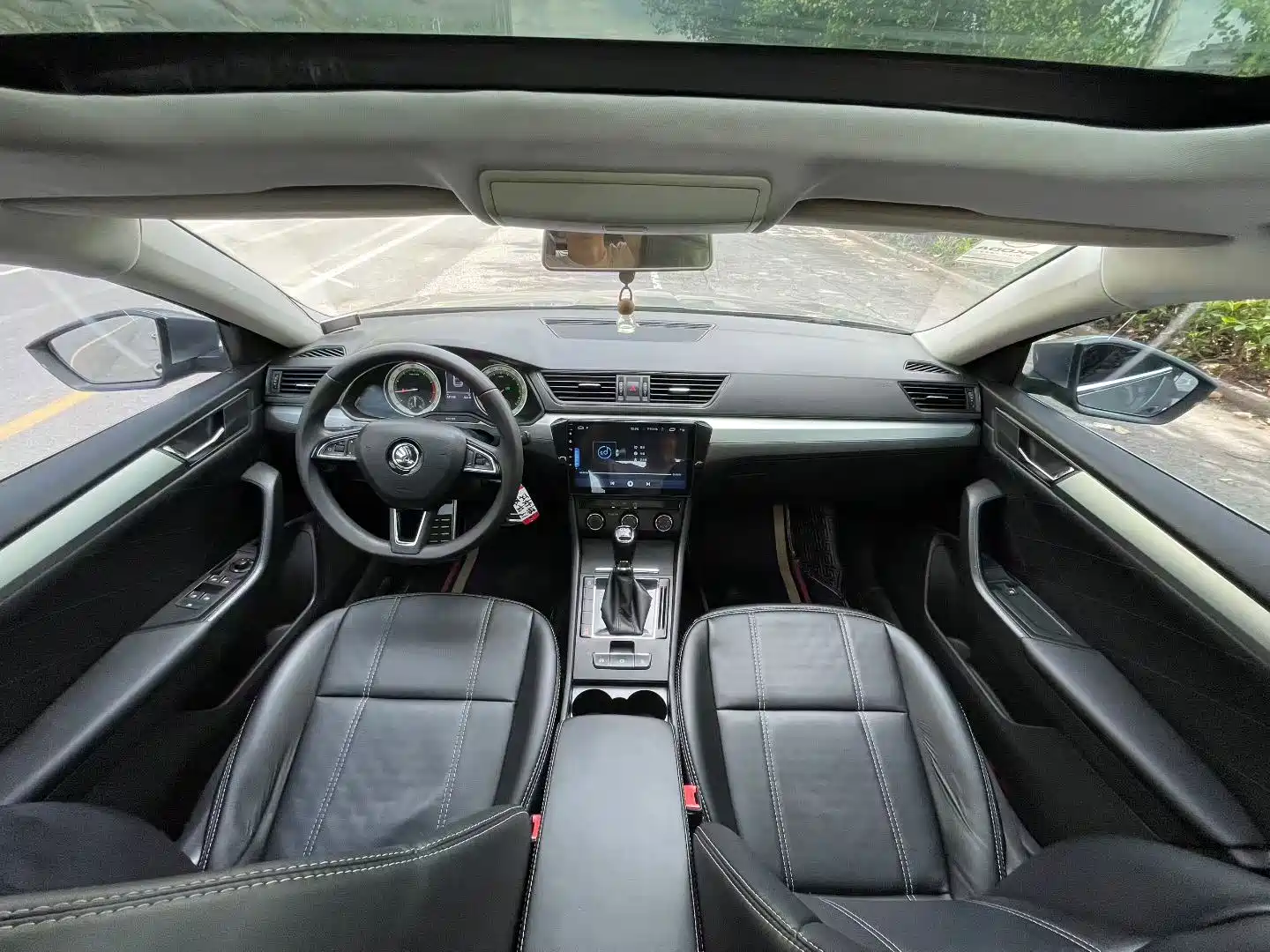 صورة 8 - Škoda Superb