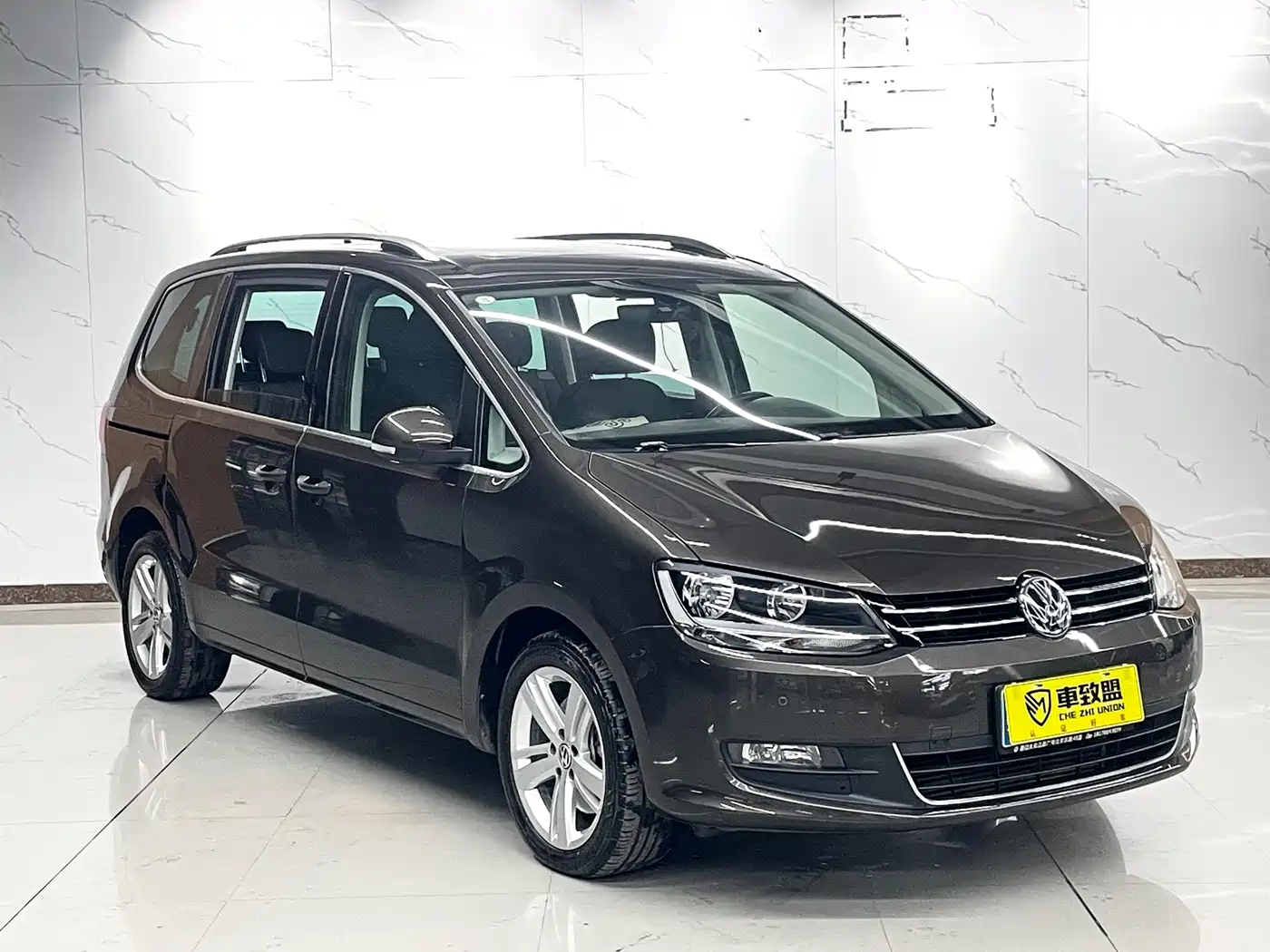 Volkswagen Sharan 2018 380TSI Comfort 7-Seater фото 3