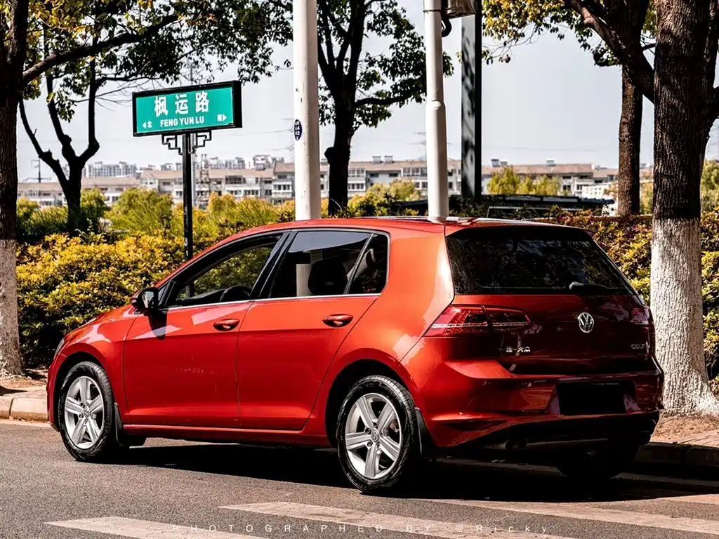 Volkswagen Golf 2015 1.4TSI Automatic Luxury фото 9