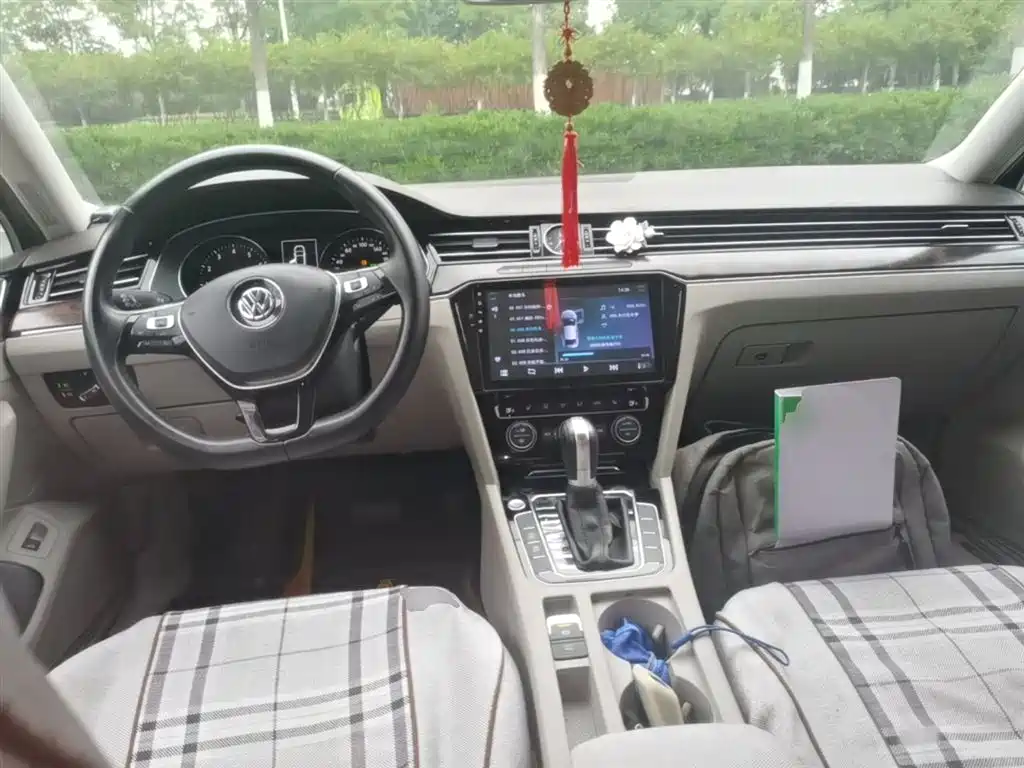 Volkswagen Magotan 2017 330TSI DSG Luxury фото 10