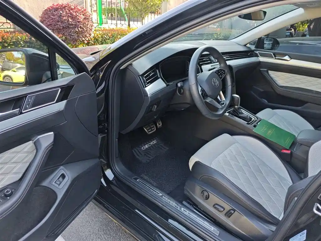 Volkswagen Magotan 2023 Model 2 Million Commemorative Edition 330TSI DSG Luxury фото 24