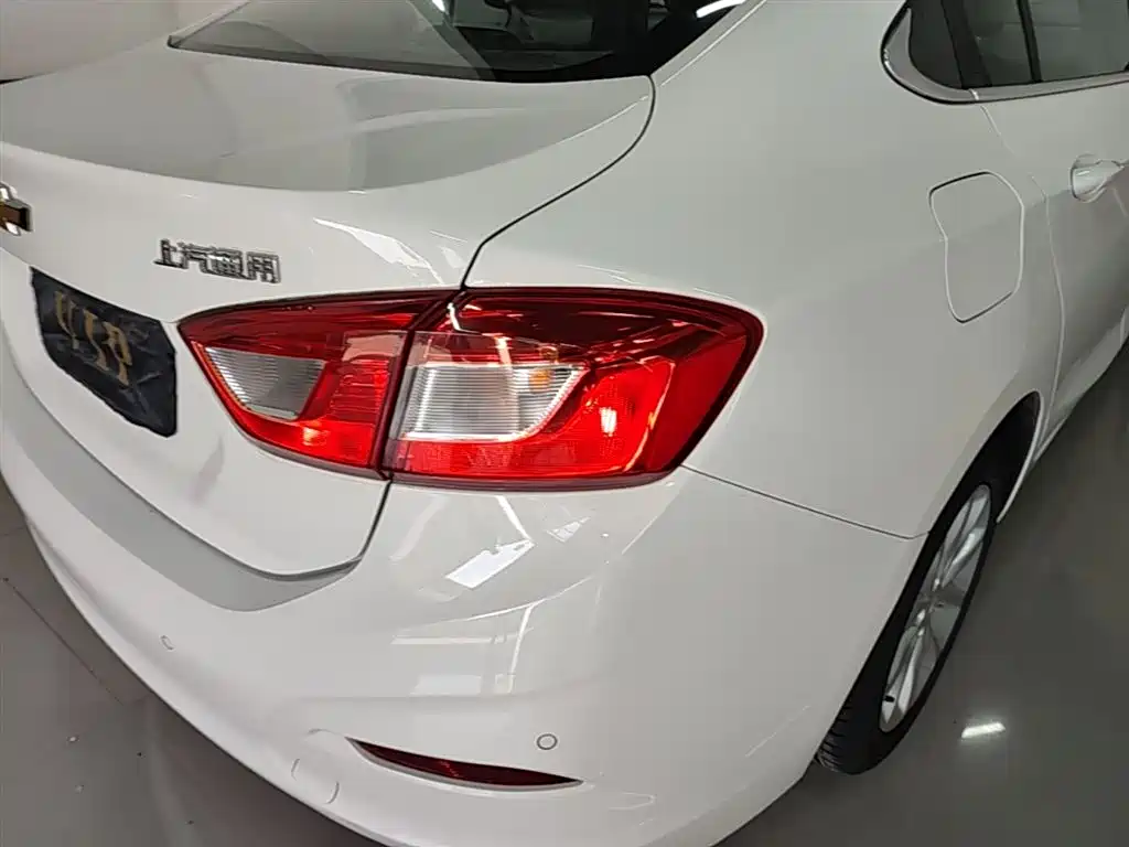 Chevrolet Cruze 2017 1.5L Automatic Stylish фото 8