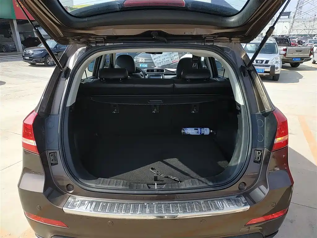 Haval H2 2015 1.5T Automatic 2WD Premium Edition фото 15