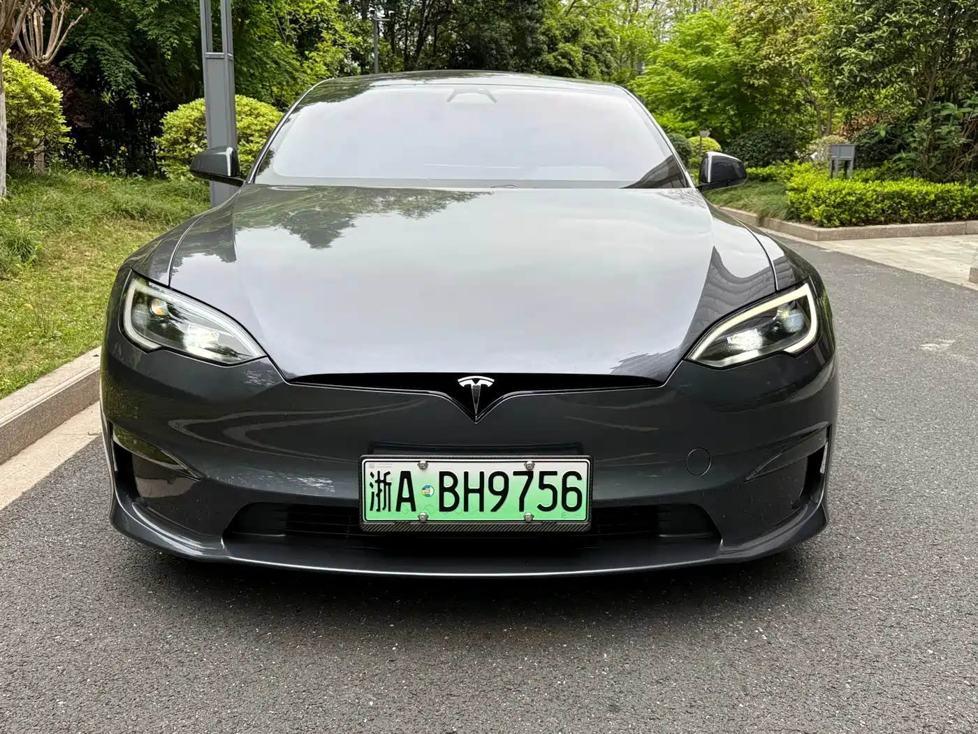 TESLA MODEL S