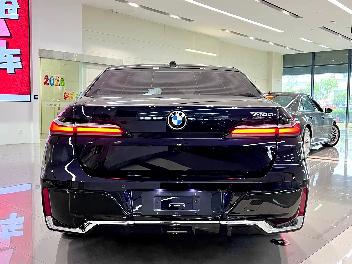 BMW 7 Series 2023 Model 735Li M Sport Package фото 10