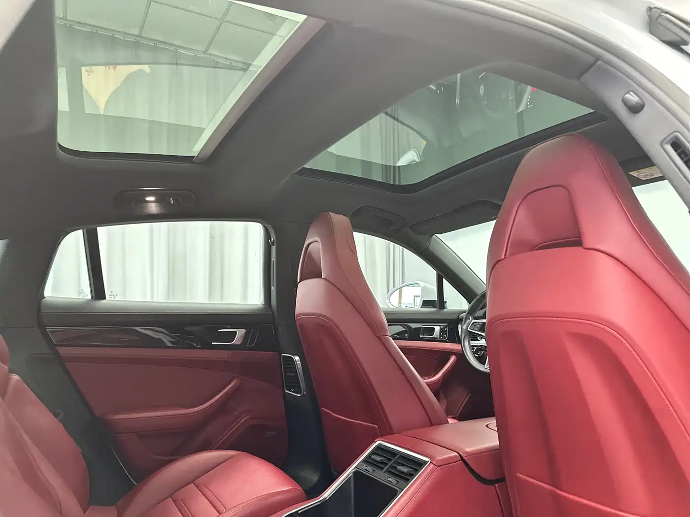Porsche Panamera 2017 Panamera 3.0T фото 36