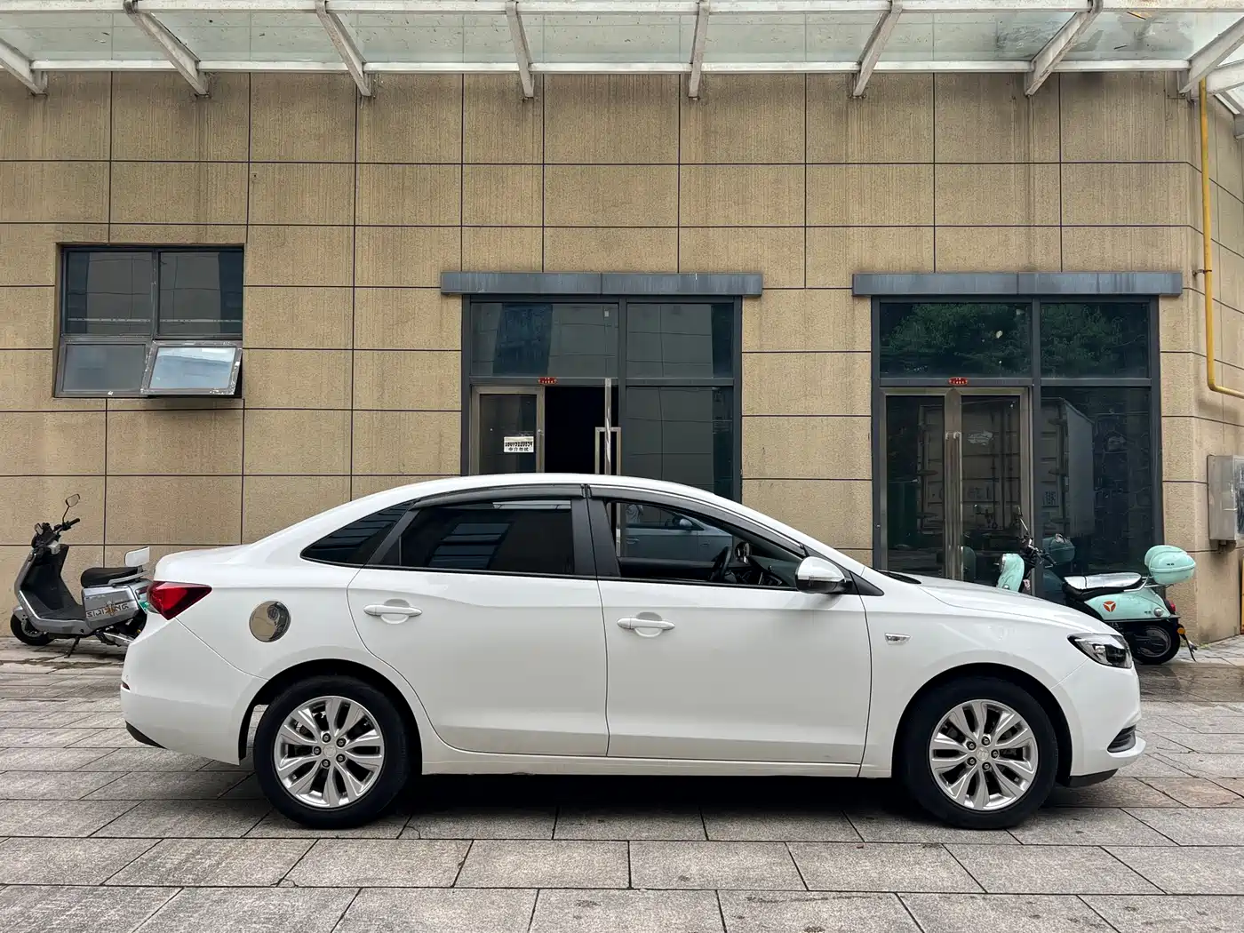 Buick Excelle 2021 Exemplar 1.5L Auto Elite фото 23