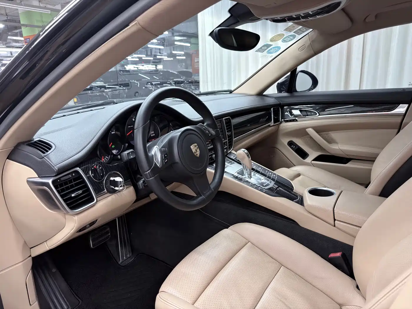 Porsche Panamera 2013 Panamera 4 Platinum Edition 3.6L фото 9