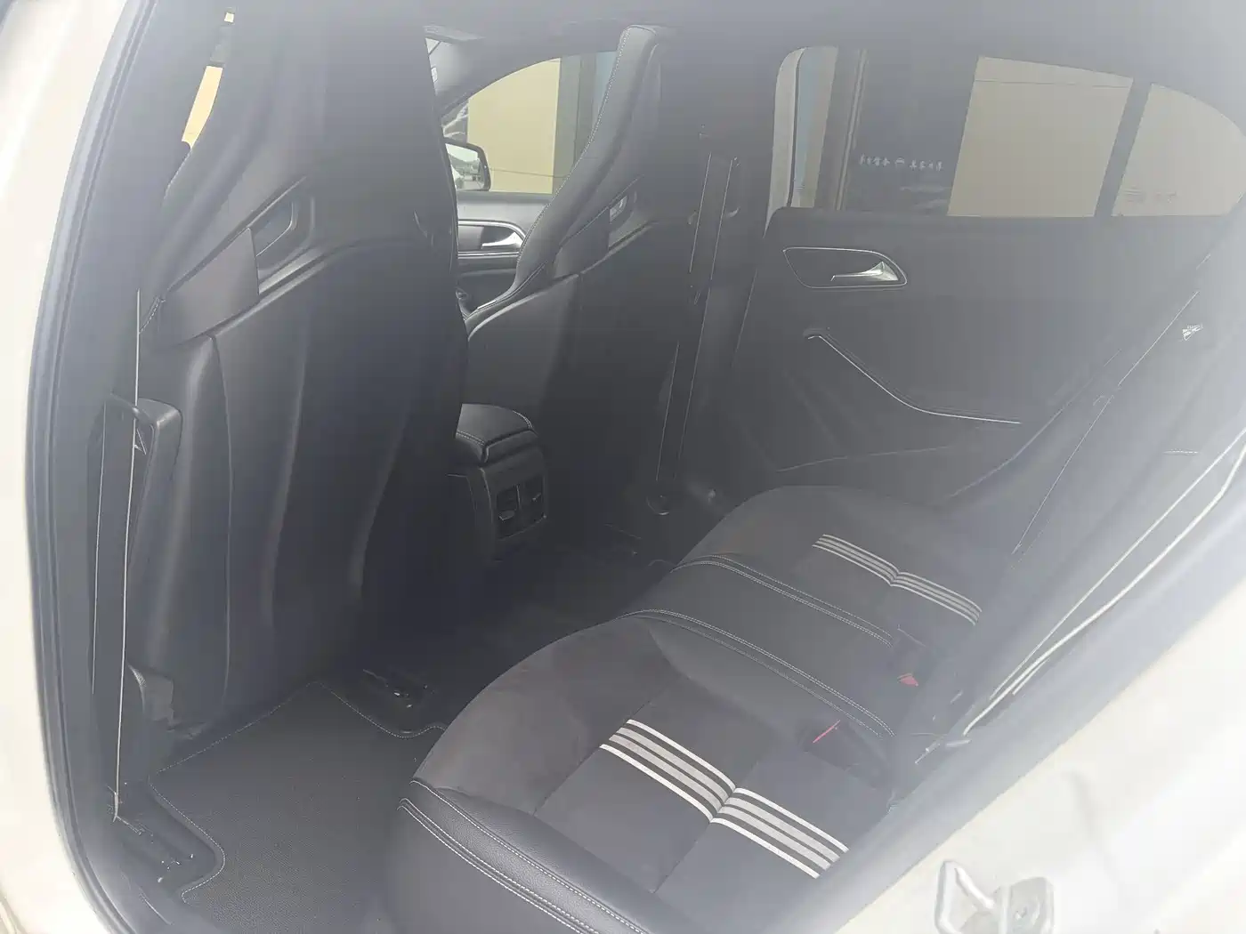 Mercedes-Benz GLA 2018 GLA 200 Polar Limited Edition фото 10