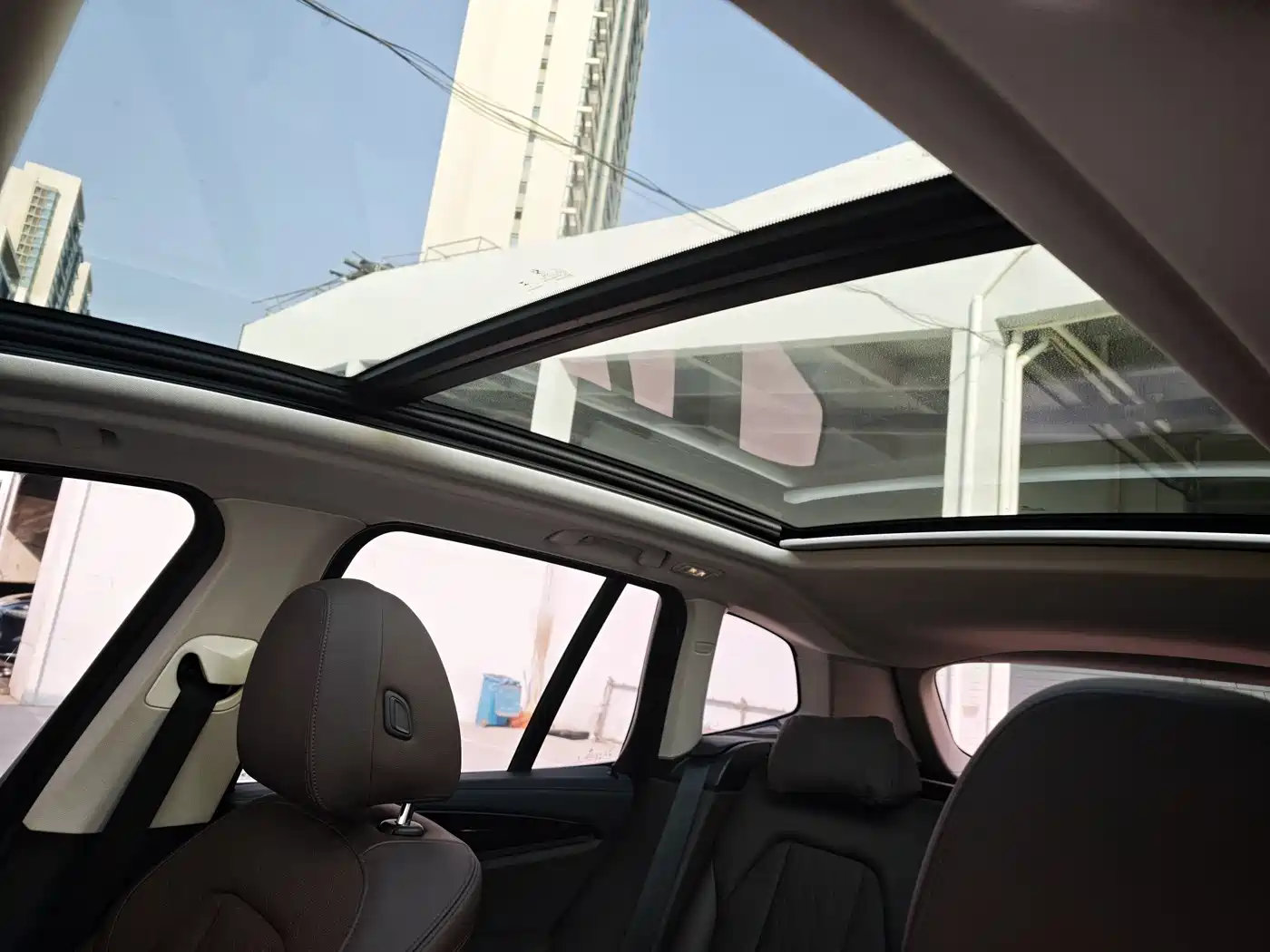 BMW iX3 2024 Leading Edition фото 10
