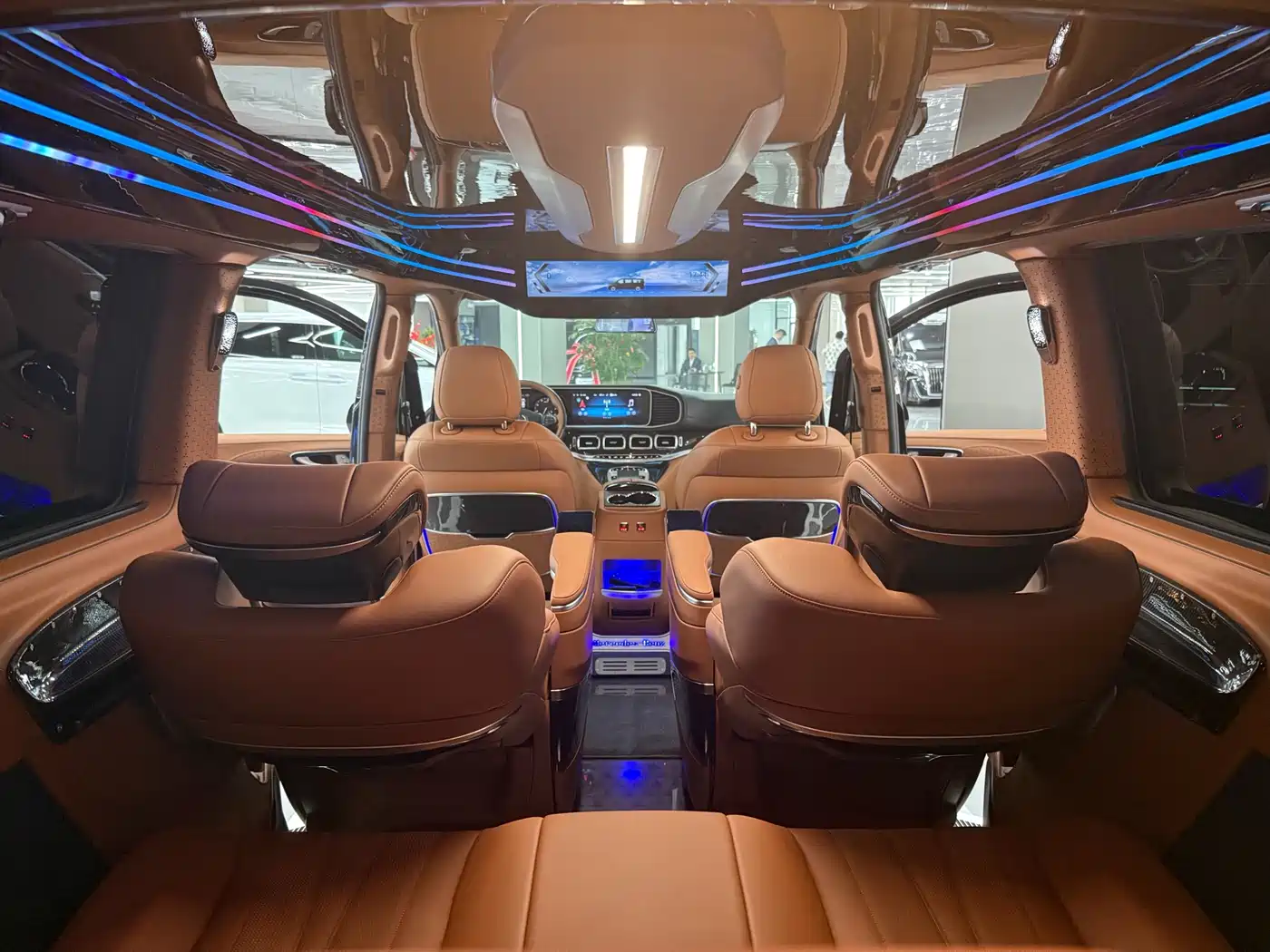 Mercedes-Benz Vito 2023 2.0T Business 7-Seater фото 13