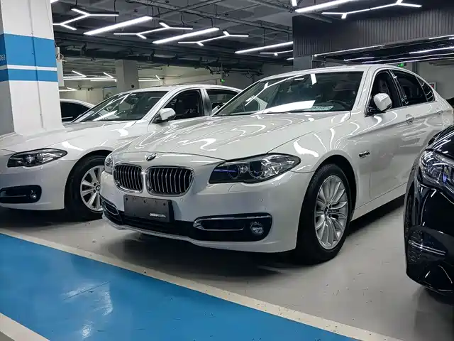 BMW 5 SERIES