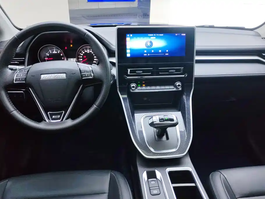 Haval M6 2023 2023 PLUS 1.5T DCT Luxury Smart Connect