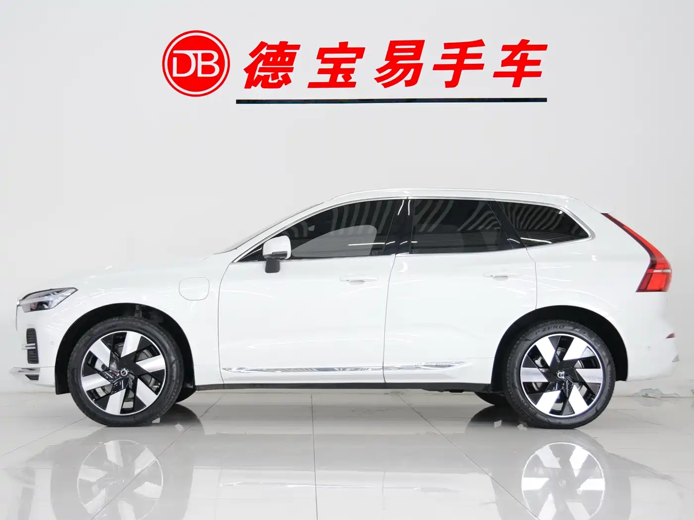 VOLVO XC60 PLUG IN HYBRID