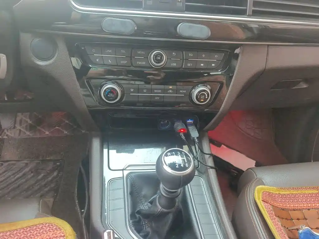 Dongfeng Fengxing Fengxing M6 2019 2019 1.5T Manual Long Wheelbase Luxury 7-seater