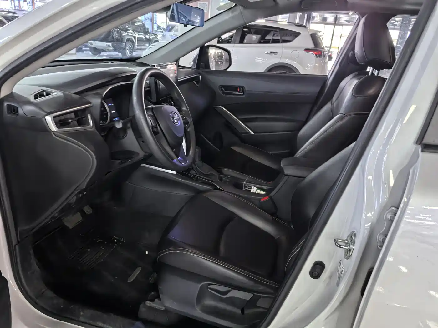 Toyota Corolla Cross 2022 2.0L Luxury Edition фото 7