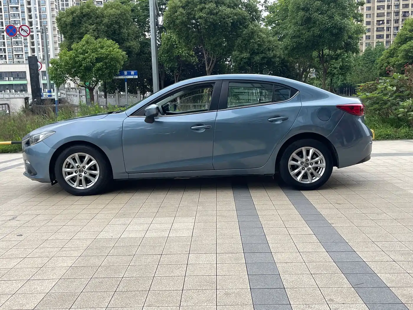 Mazda Mazda 3 2014 2014 Sedan 1.5L Automatic Luxury