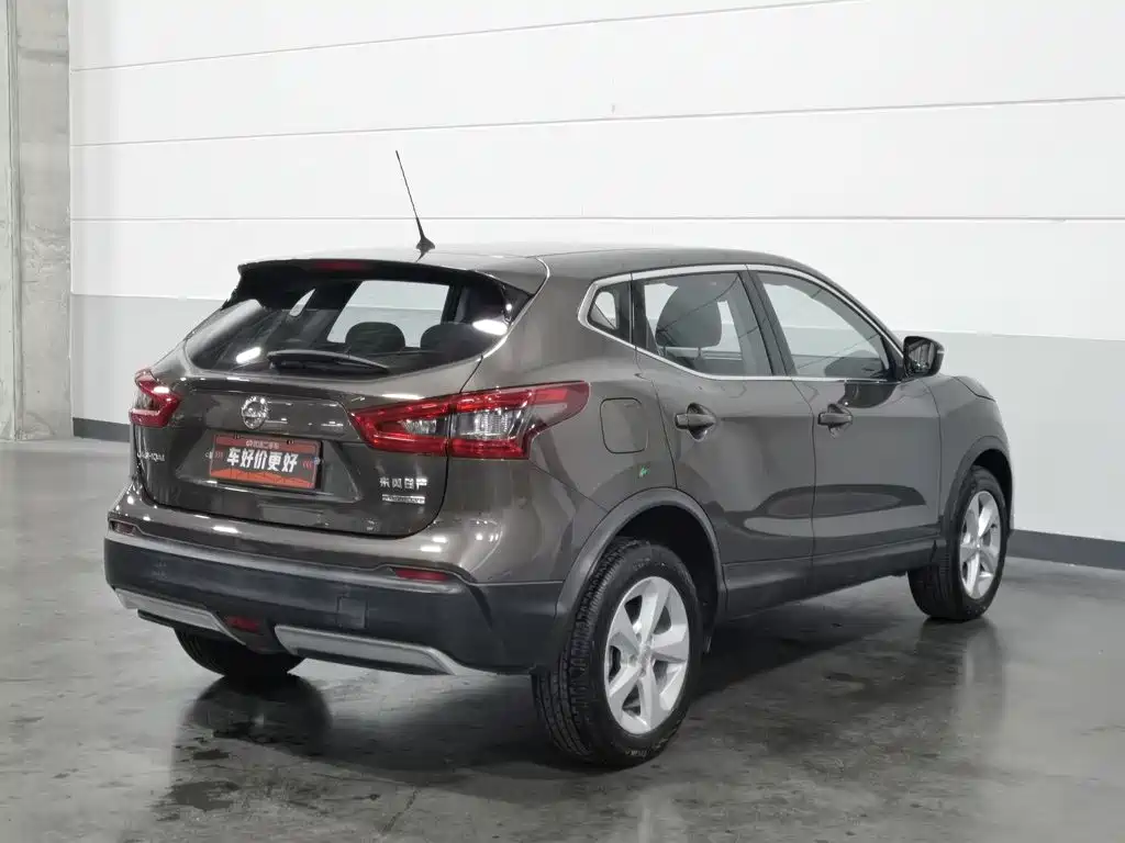 Фото 2 - Nissan Qashqai