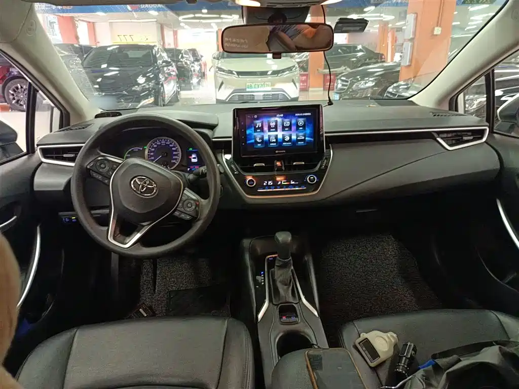 Toyota Corolla 2019 Hybrid 1.8L E-CVT GL-i Elite Edition фото 9