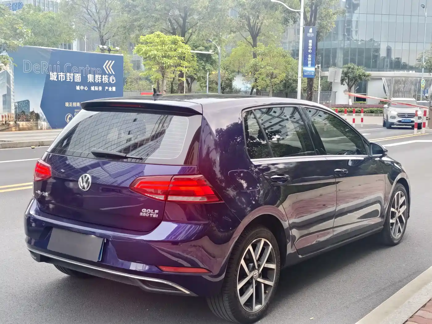 Volkswagen Golf 2020 Beloved Edition 280TSI DSG Comfort фото 4