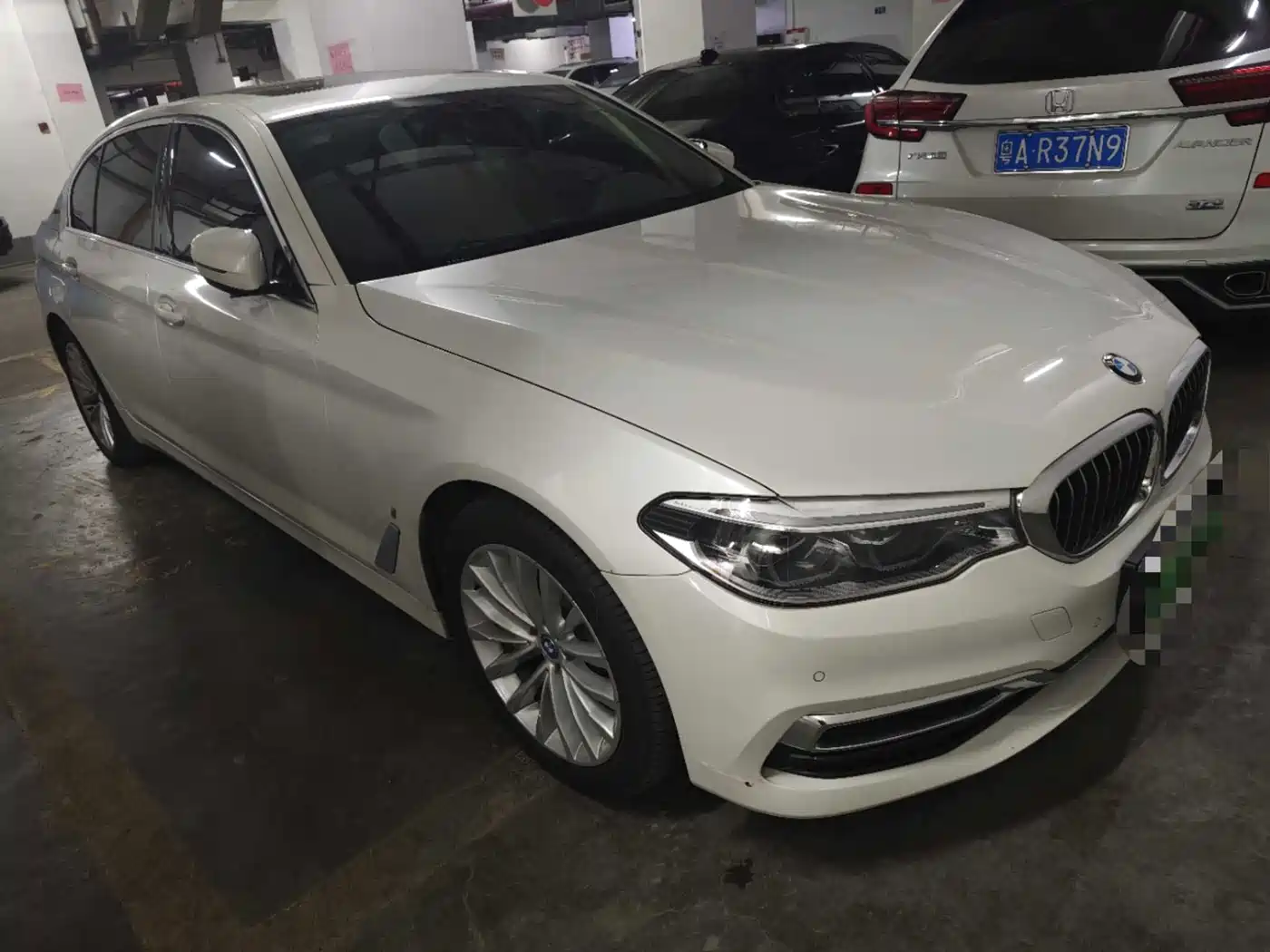 BMW 5 Series New Energy 2019 Facelift 530Le Luxury Package фото 2