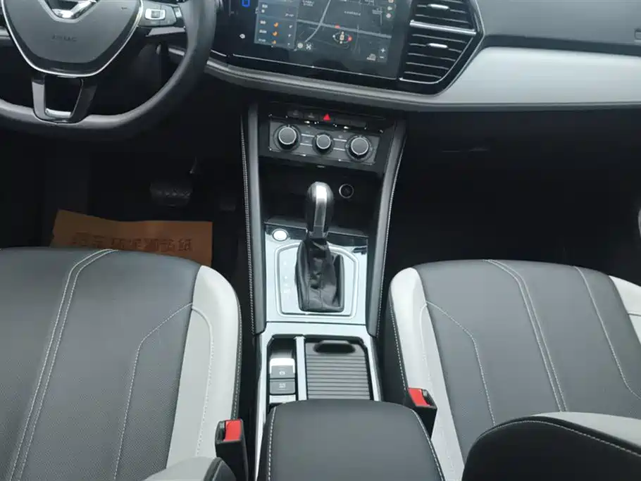 JETTA VS7