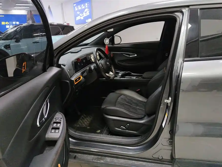 CHANGAN UNI-T