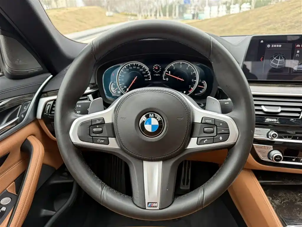 BMW 5 Series 2018 Facelift 530Li Leading M Sport Package фото 3