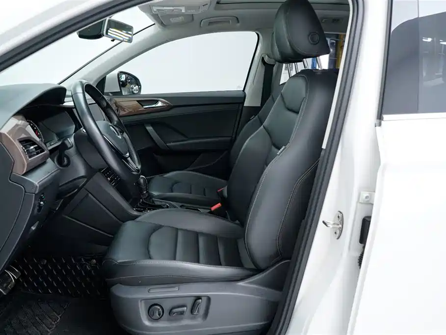 Volkswagen Tharu 2021 330TSI 4WD Luxury Plus фото 4