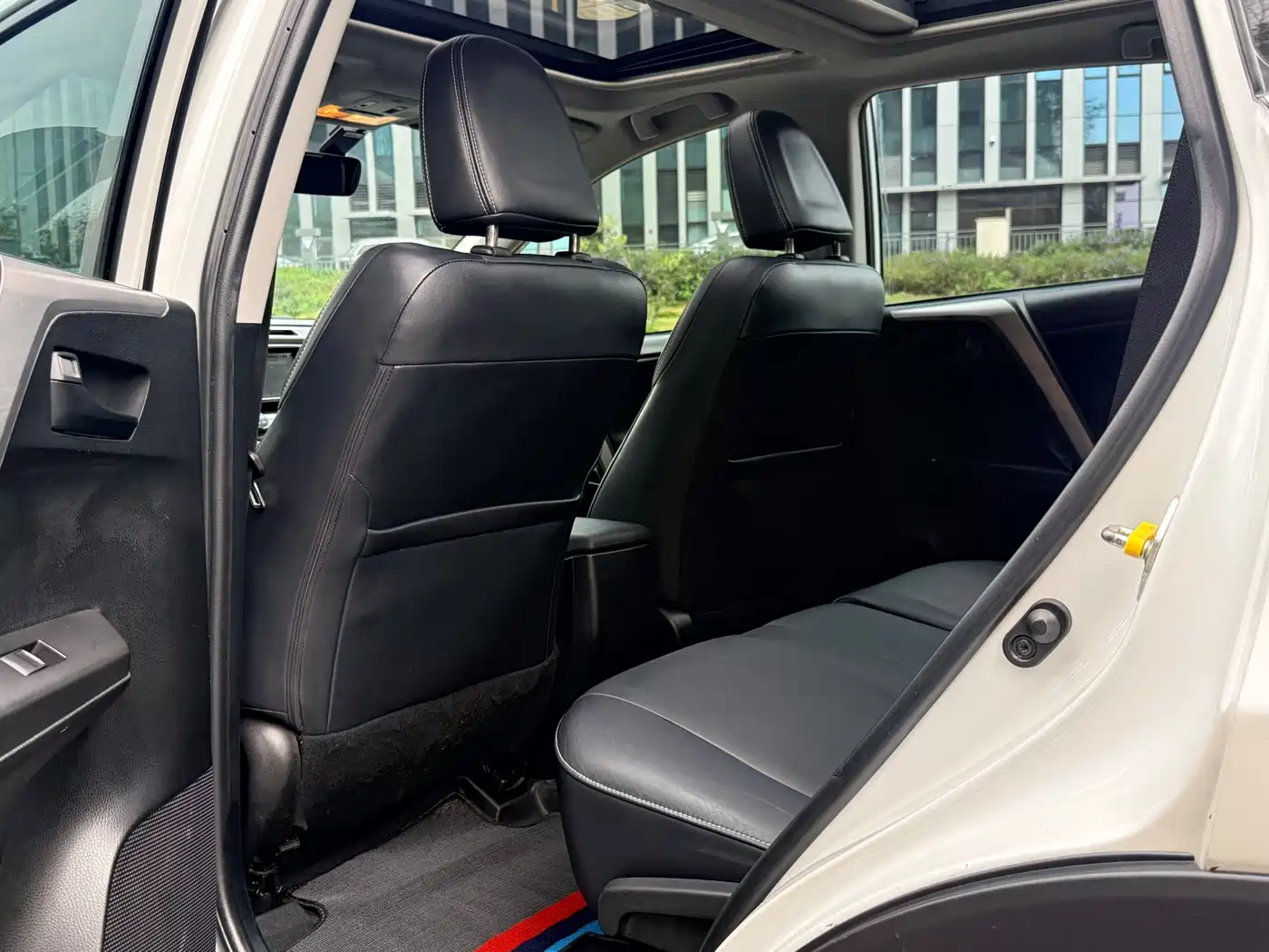 Toyota RAV4 Rongfang 2016 2.5L Automatic 4WD Elite фото 15