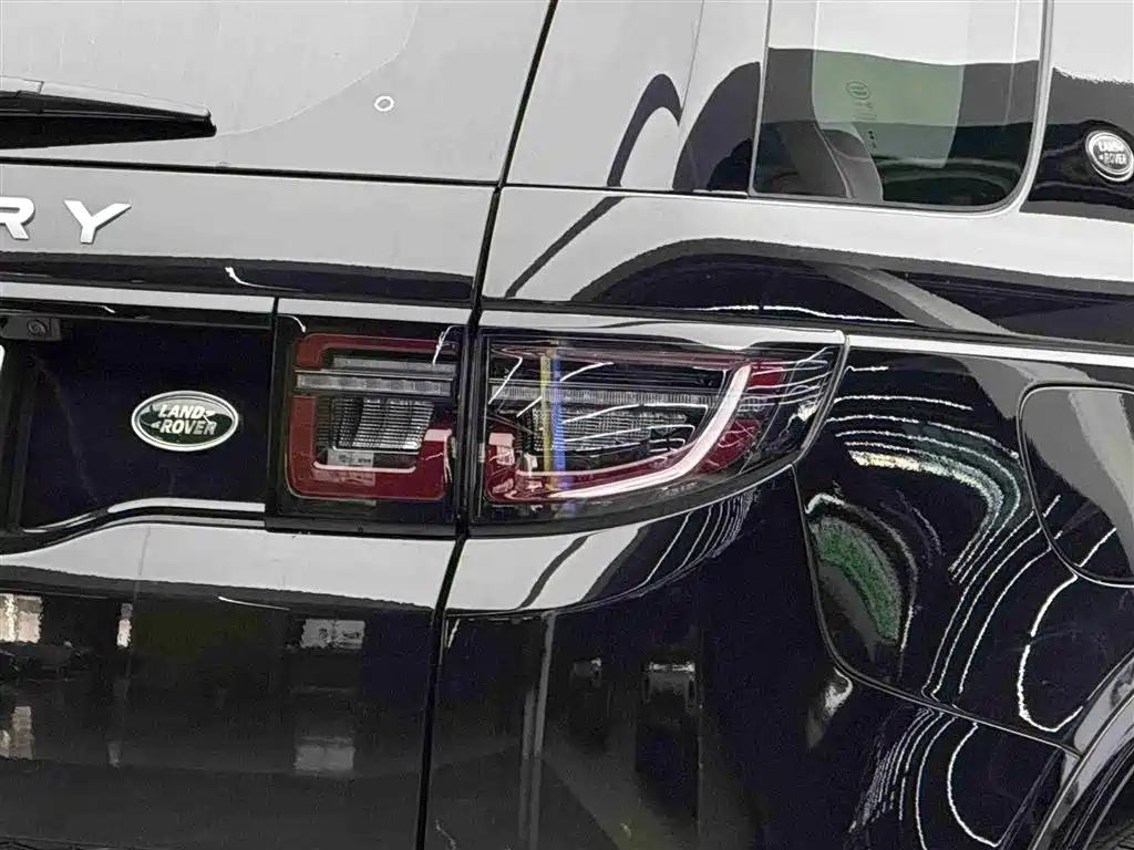 LAND ROVER DISCOVER SPORTS