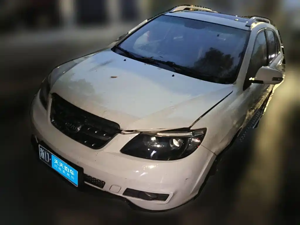 BYD S6 2014 2014 Model 2.0L Manual Elite 5-Seater