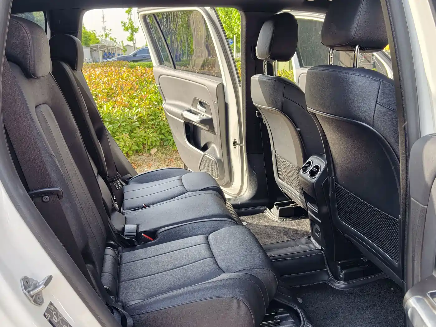 Mercedes-Benz GLB 2022 Model GLB 200 Fashion Edition фото 13