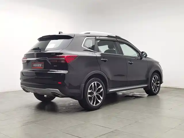 Roewe RX5 2016 30T 2WD Automatic Internet Smart Edition — фото 2