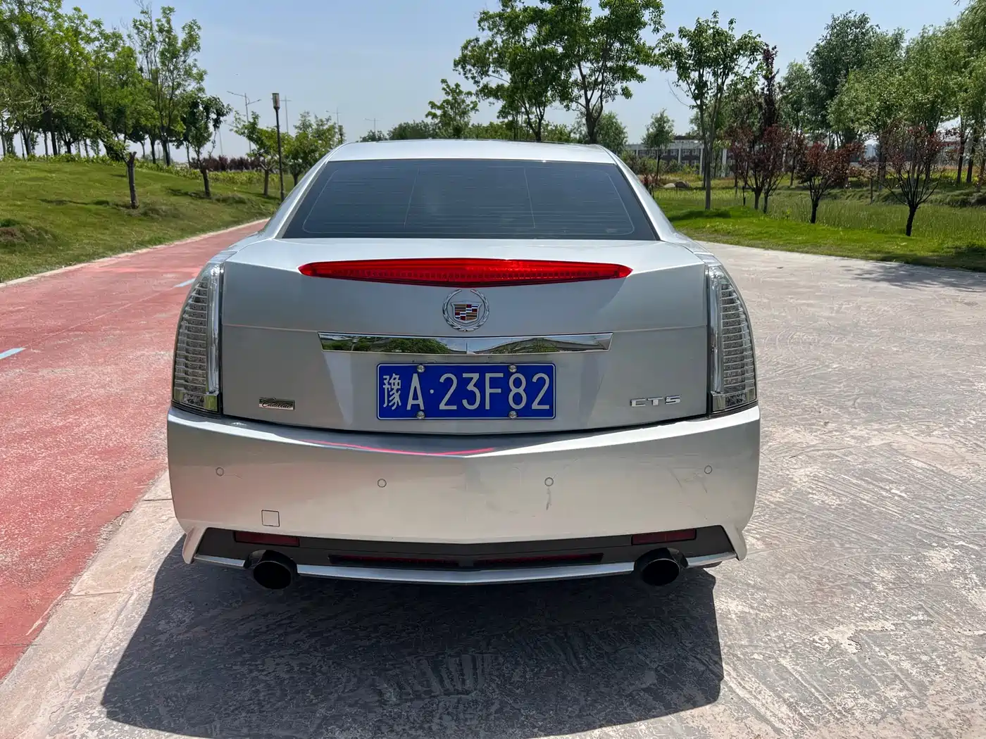 Cadillac CTS (Import) 2009 Model 6.2L CTS-V фото 6