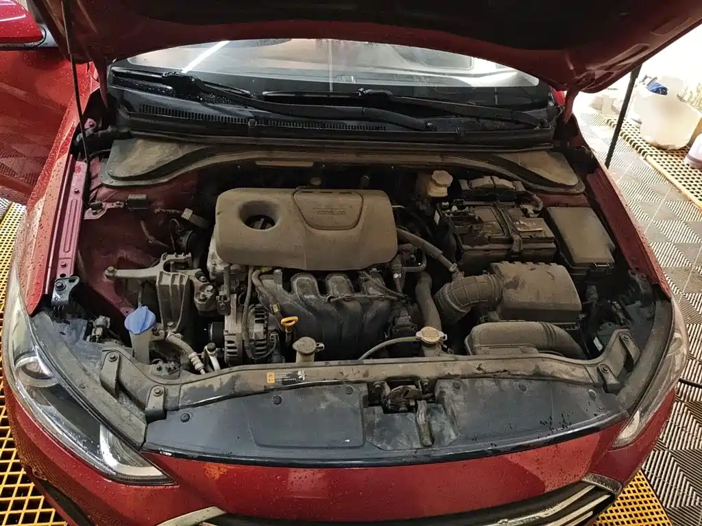 Hyundai Elantra 2016 Model 1.6L Automatic Smart Elite фото 20