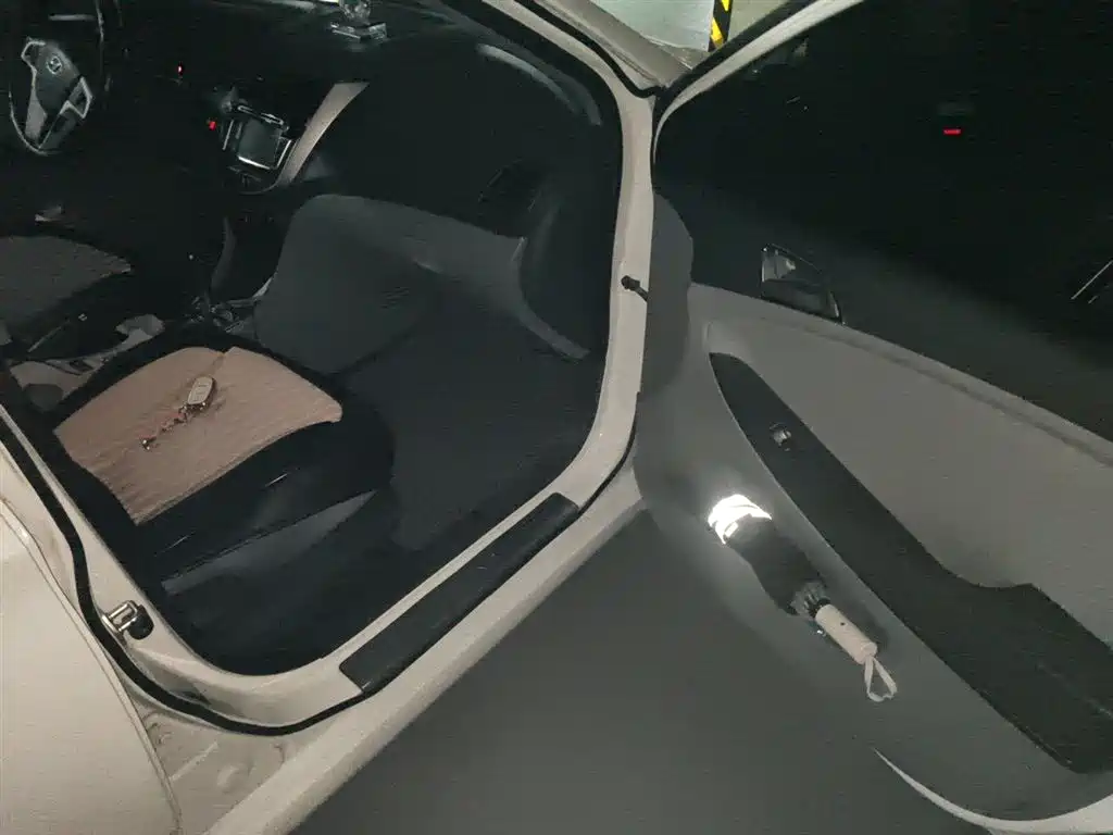 Hyundai Verna 2014 1.4L Automatic Leading GLX фото 22
