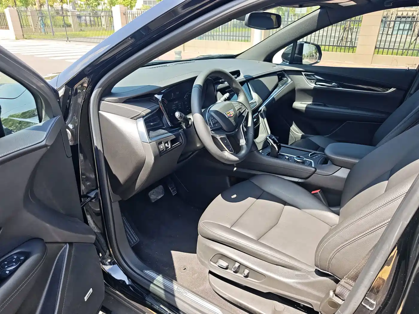 Фото 4 - Cadillac XT5