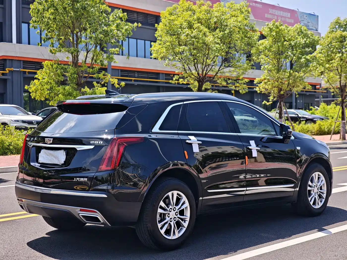 Фото 9 - Cadillac XT5