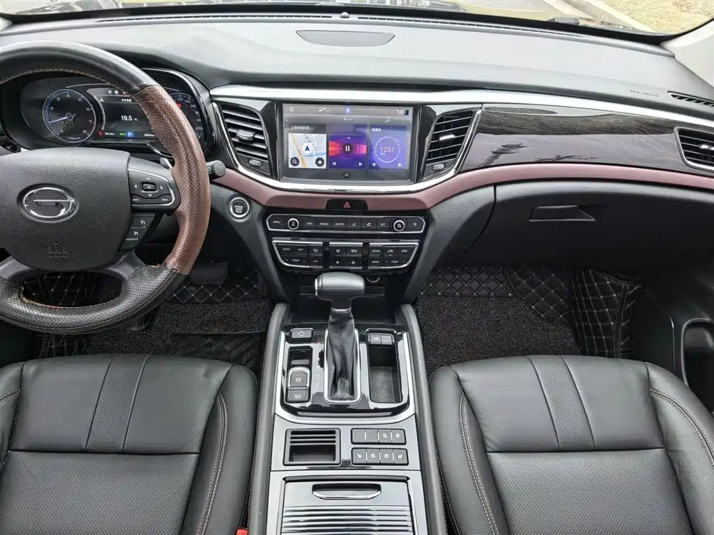 GAC Trumpchi Trumpchi GS8 2019 390T 2WD Luxury Smart Connect Edition (7-seater) фото 6