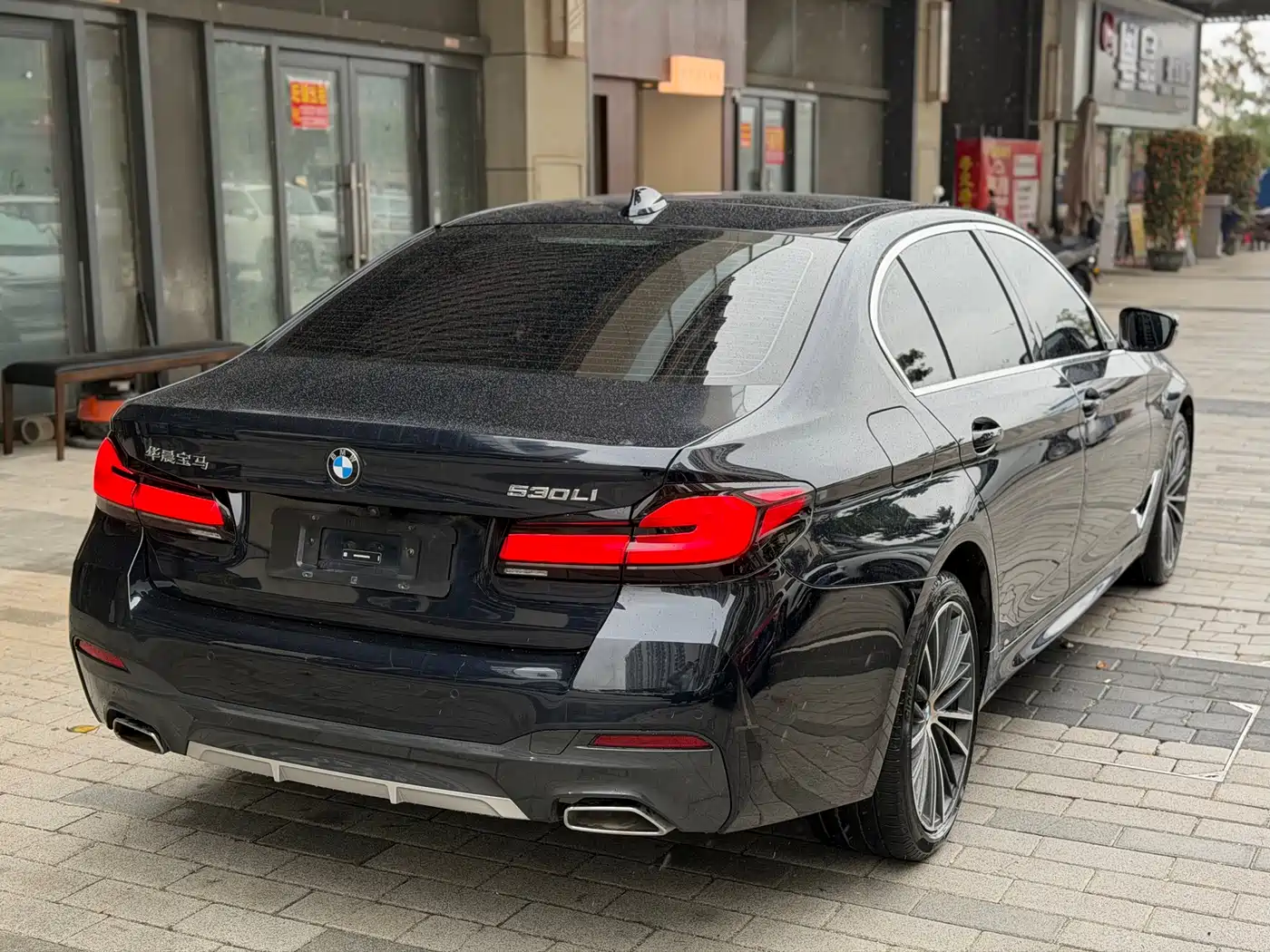 BMW 5 Series 2023 530Li Leading M Sport Package фото 9