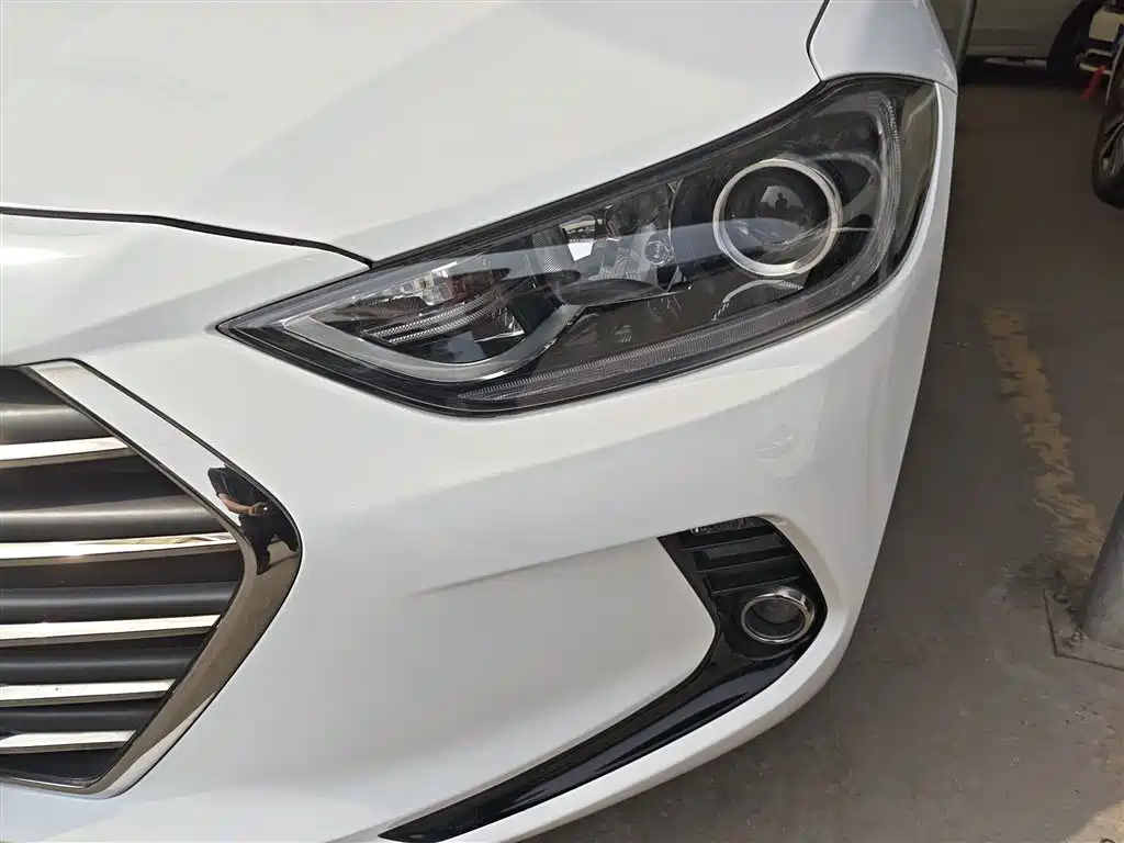 Hyundai Elantra 2016 Model 1.6L Automatic Smart Elite фото 23