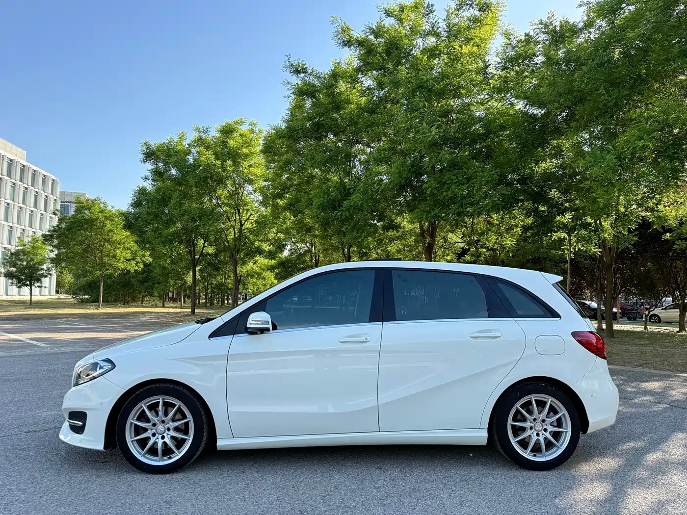 Mercedes-Benz B-Class 2015 B 200 Dynamic фото 3