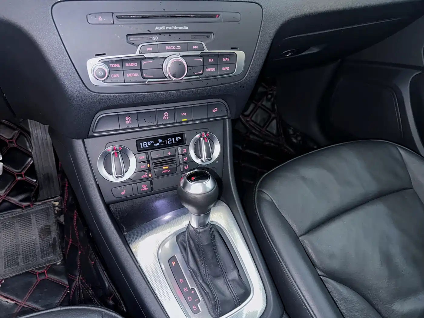 Audi Q3 2015 35 TFSI quattro Technology фото 11