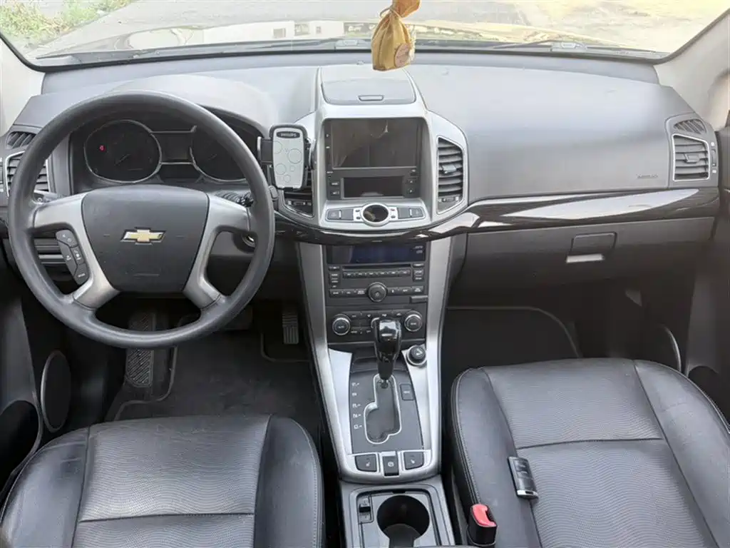 Chevrolet Captiva 2017 2.4L 2WD Luxury Edition 7-Seater фото 9