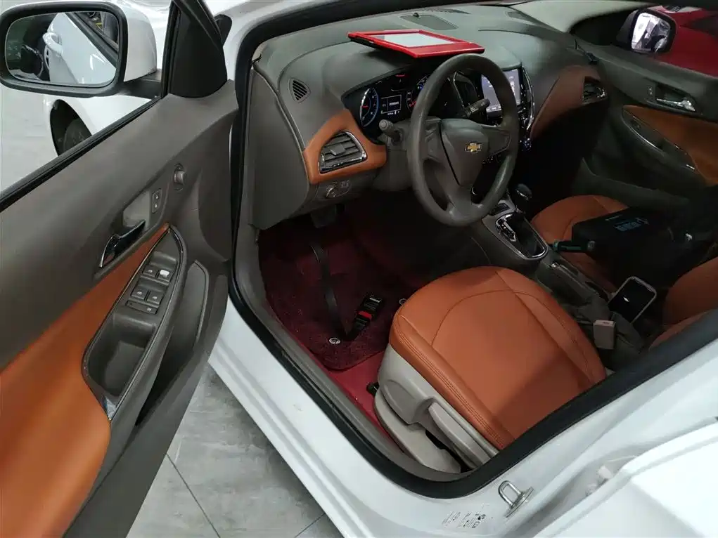 Chevrolet Cruze 2016 1.5L Automatic Fashion Sunroof Edition фото 16