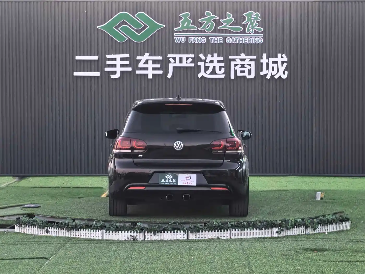 Volkswagen Golf (Import) 2011 2.0TSI R фото 17