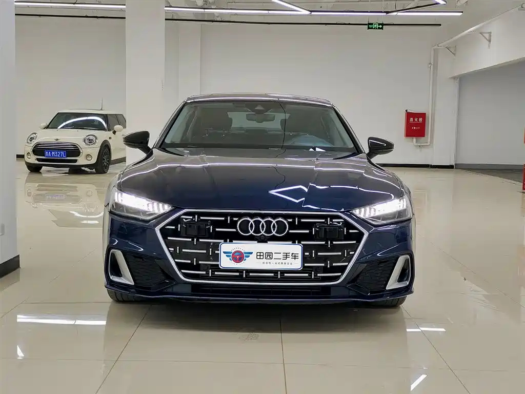 AUDI A7L