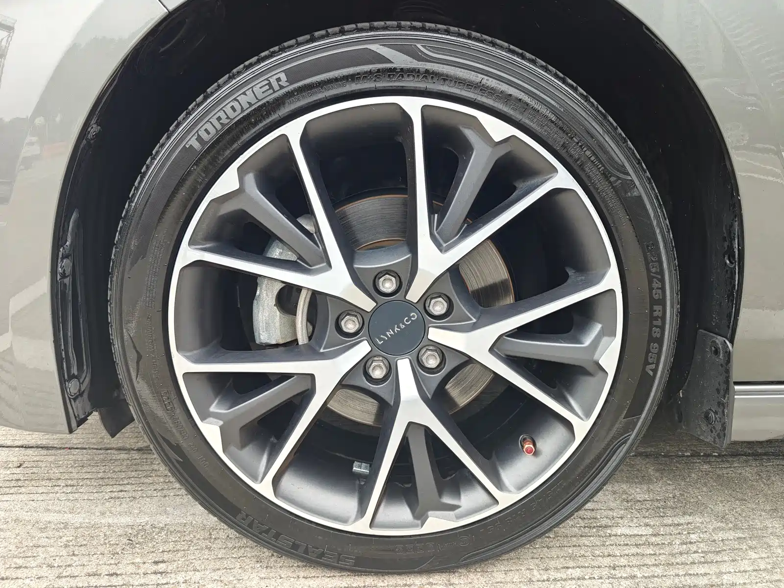 Photo 23 - Lynk & Co 03