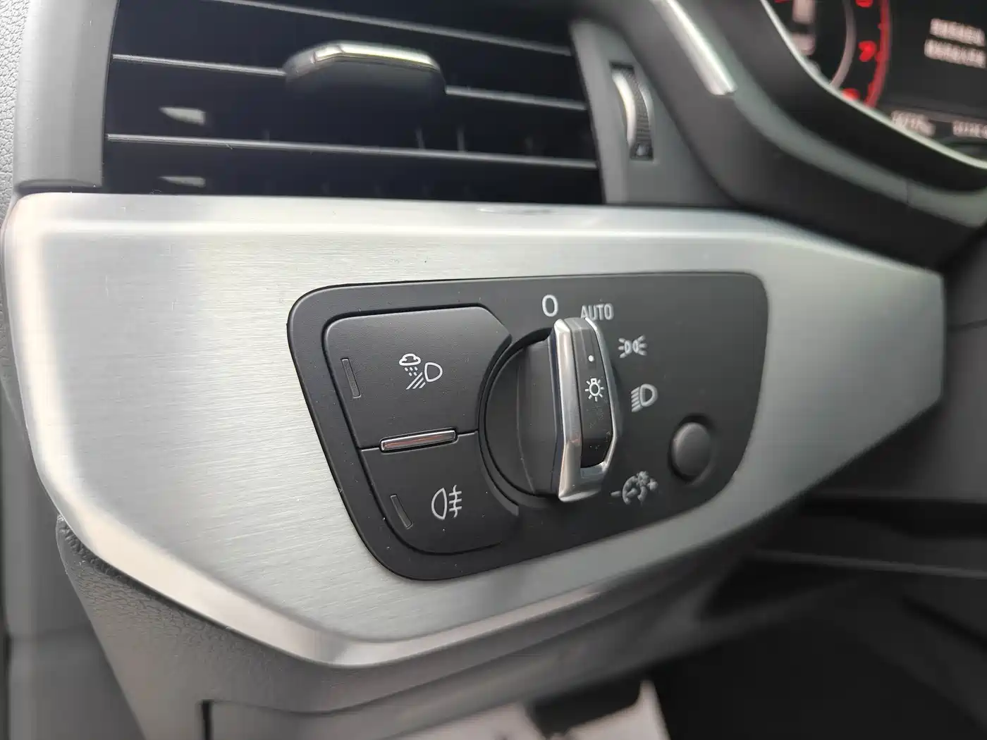Audi A4L 2019 40 TFSI Fashion (China VI) фото 16